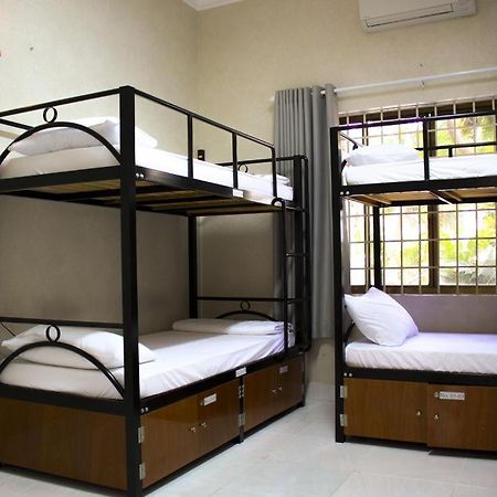 Gecko Hostel (Adults Only) Вунгтау Экстерьер фото